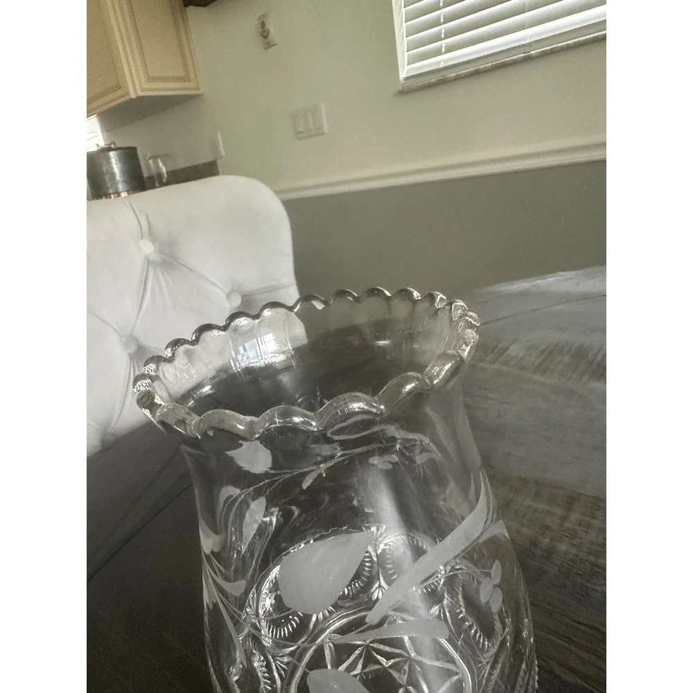 Etched Glass Hurricane Candle Holder Scalloped‎ Rim Starburst Base Clear